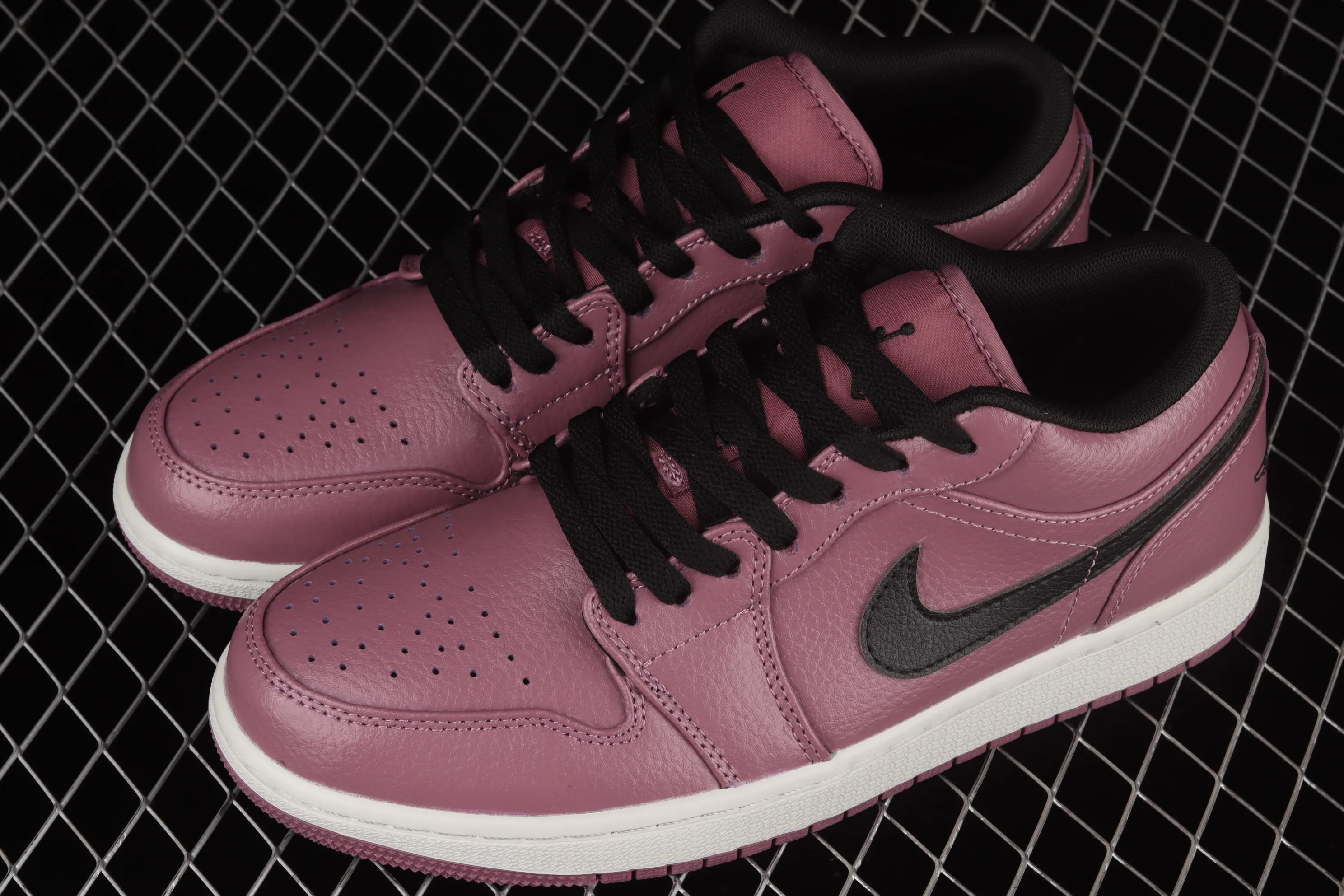 All categories Air Jordan Jordan series basketball shoes Air Jordan 1 Low Air Jordan 1 Low "Magenta" AJ1 Joe 1 magenta black low-top cultural and leisure sports sneakers DC7268-500